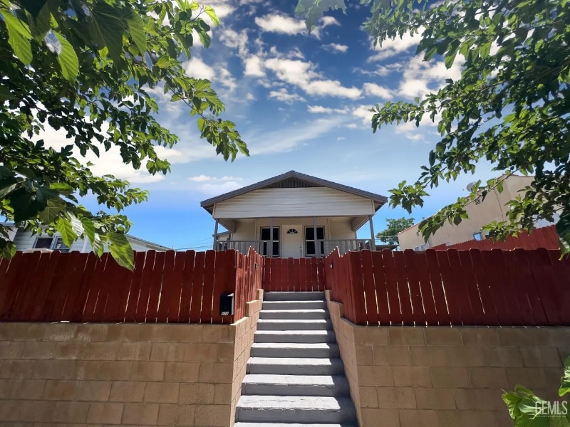 Foto principal - 515 B St