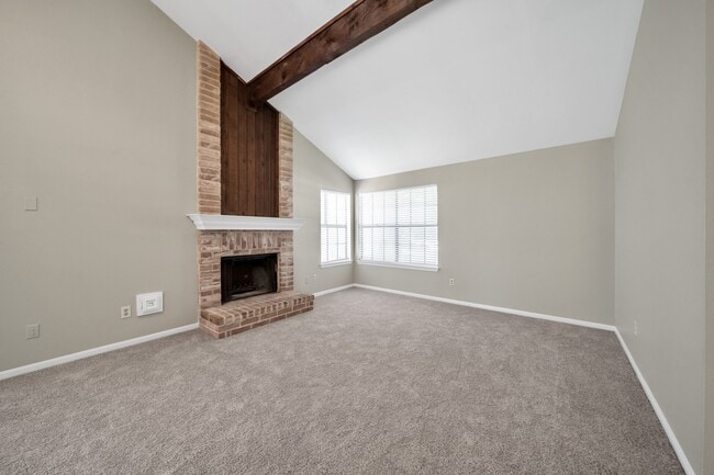 Building Photo - 9110 Longcroft Dr