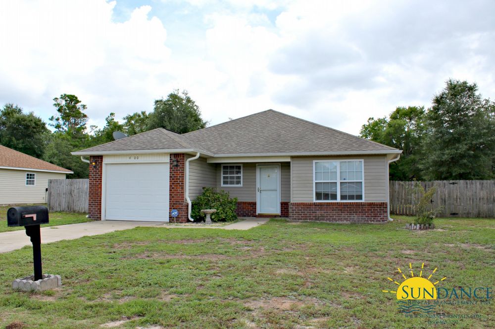 Primary Photo - 4700 Bobolink Way