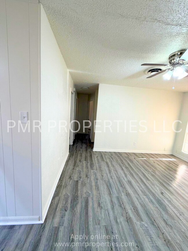 Foto del edificio - 3 Bedrooms/1 Bathroom House