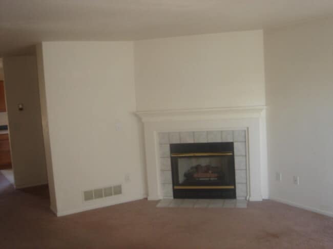 Building Photo - 6612 Avondale Rd