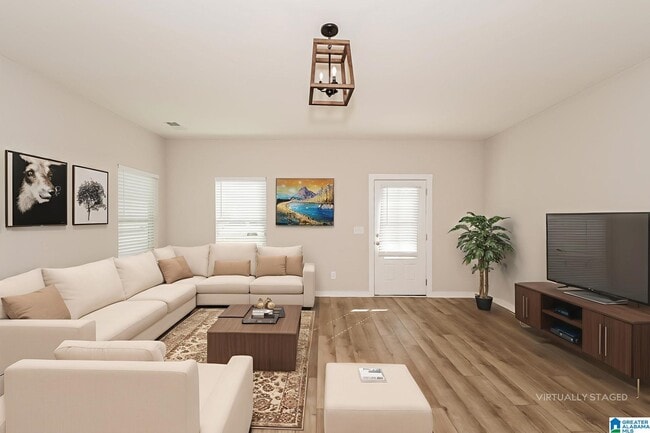 Building Photo - 142 Kings Wy