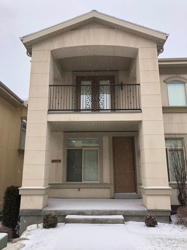 Building Photo - 1006 N 1030 W St
