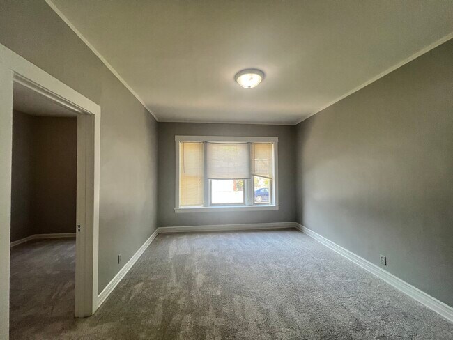 Foto del edificio - 2749 N Monticello Ave