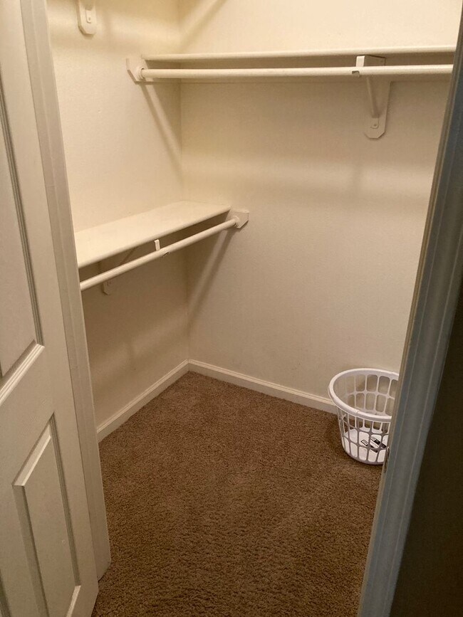 Foto del edificio - Tanamera Resort Gated Community.  One bedroom, one full bathroom, one car attached garage.