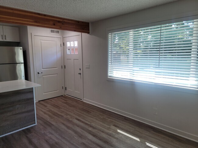 Building Photo - 7809 Timber Hill Dr