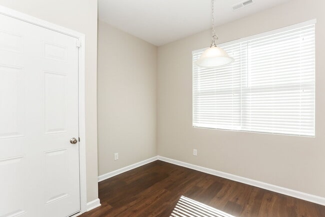 Foto del edificio - 11723 Bending Branch Rd