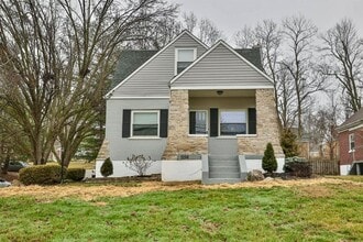 Building Photo - 1156 Covedale Ave