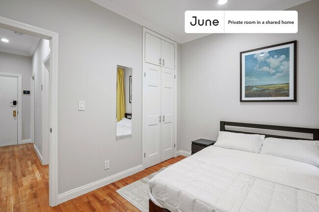 Building Photo - Room in Shared 3 bed/1 bath home