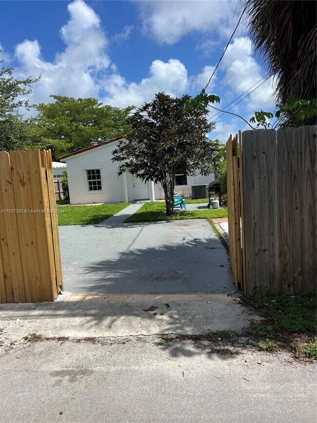 Foto del edificio - 1912 Taylor St