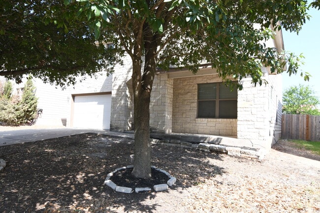 Building Photo - 8420 Starview St