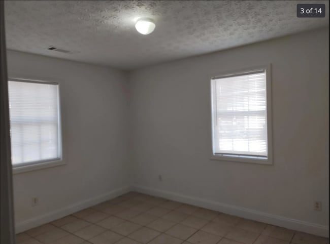 Foto del edificio - 203 Westchester Cir