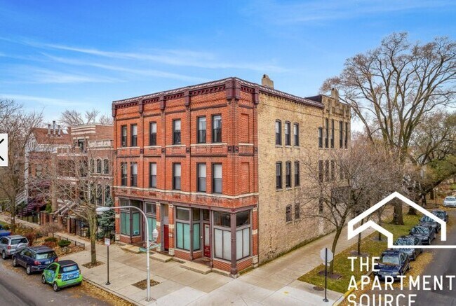 Foto del edificio - 2954 N Racine Ave