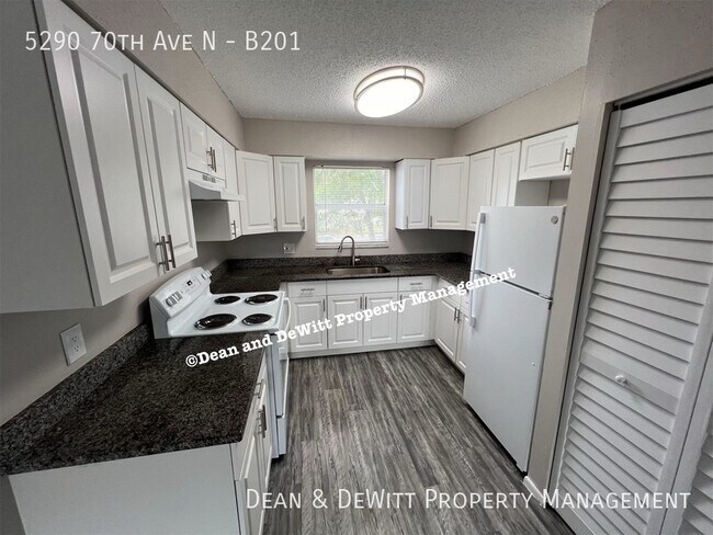 Building Photo - Pinellas Park | Renovated 2/1.5 Apt For Rent
