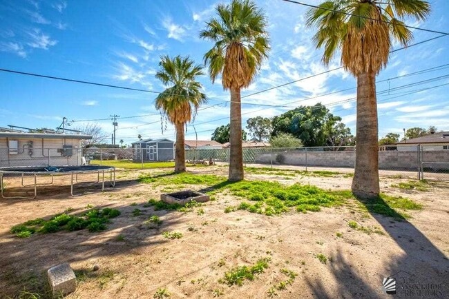 Foto del edificio - 1281 W 18th St