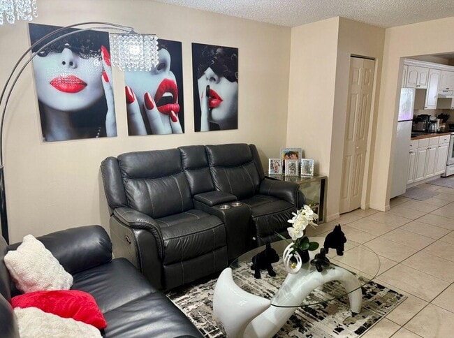 Building Photo - 150 Avocado Ave