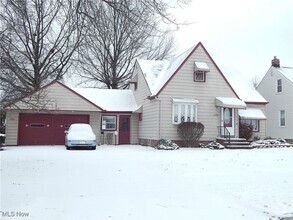 Building Photo - 12701 Oakview Blvd
