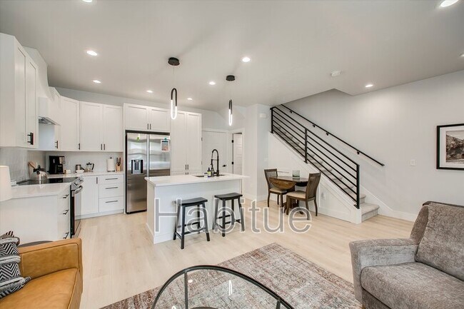 Foto del edificio - 2940 Davis St