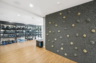 Building Photo - 3 Bayside Village Pl