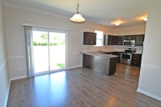 Foto del edificio - 3BD/2.5BTH Townhome North Western School District