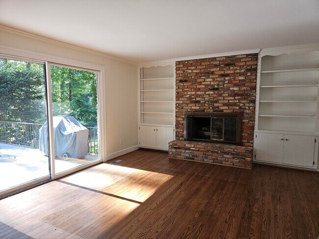 Building Photo - 500 Furys Ferry Rd