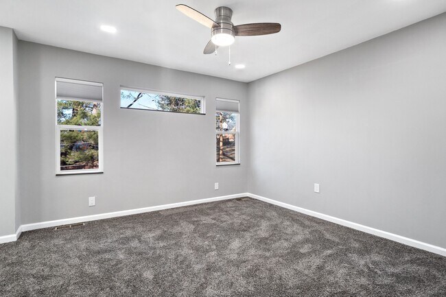 Foto del edificio - 9907 Gilbrook Ave