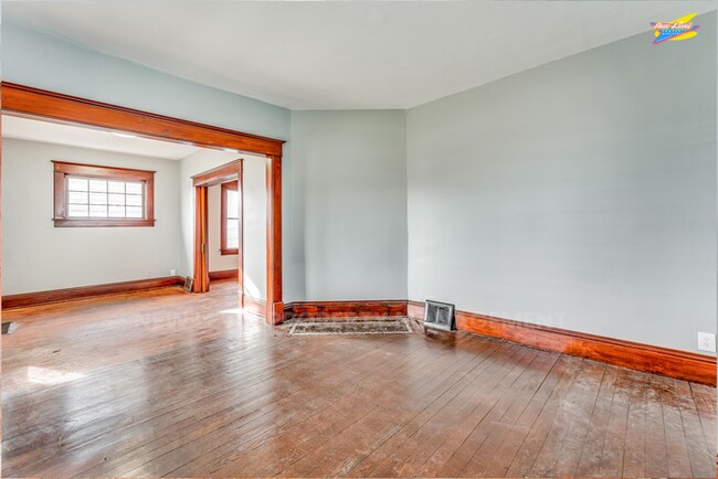 Building Photo - 305 N Pennsylvania Ave