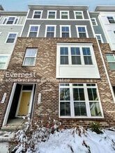 Building Photo - 12112 Calgary Lp