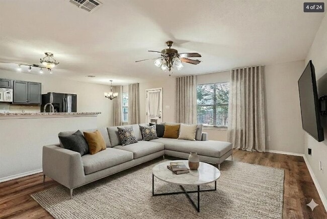 Foto del edificio - 221 Almquist St