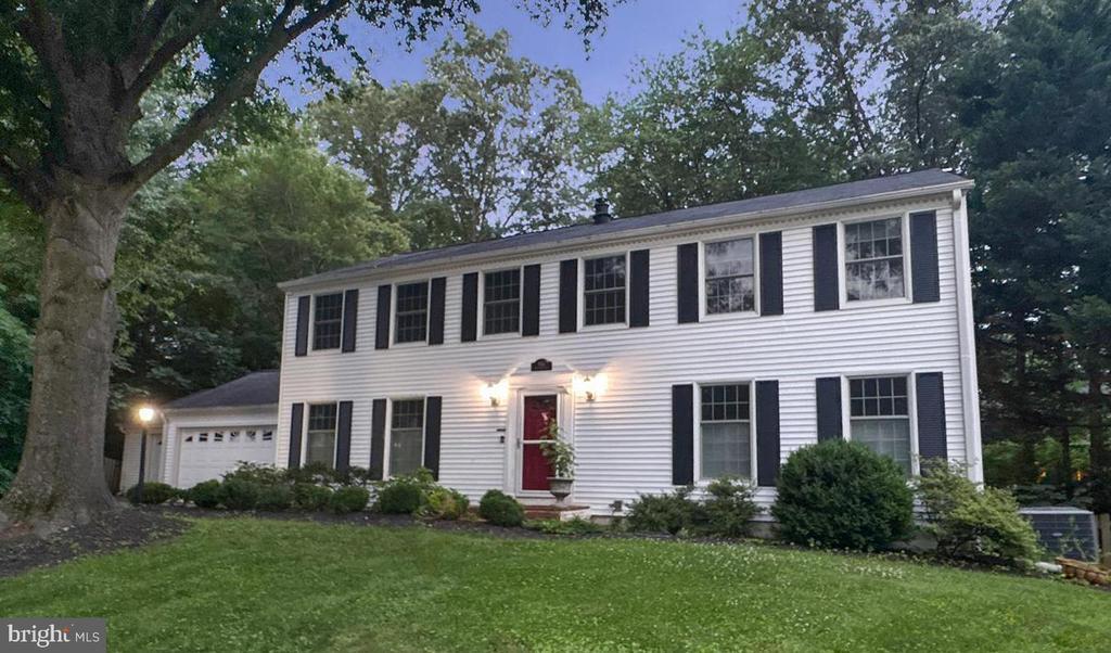 Foto principal - 2653 Petersborough St