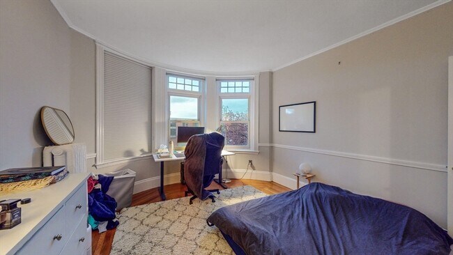 Building Photo - 33 Westbourne Ter
