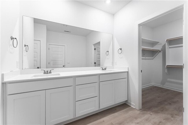Building Photo - 2239 Riggins Ave