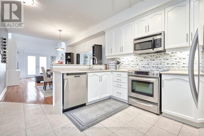 Building Photo - 125 Huronia Rd