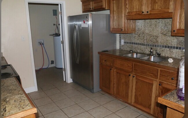 Foto del edificio - 14018 Contemporary Ln