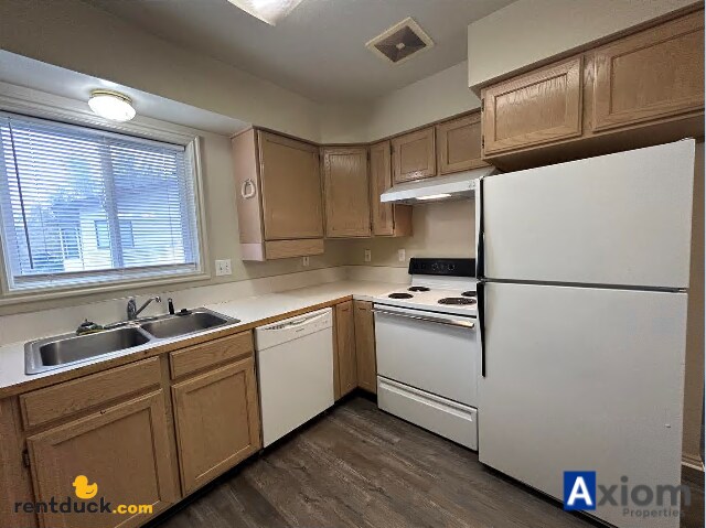 Foto del edificio - 1819 S Von Elm St