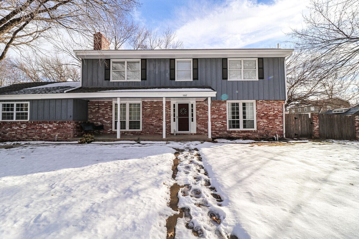 Foto principal - 1062 N Lawrence Ln