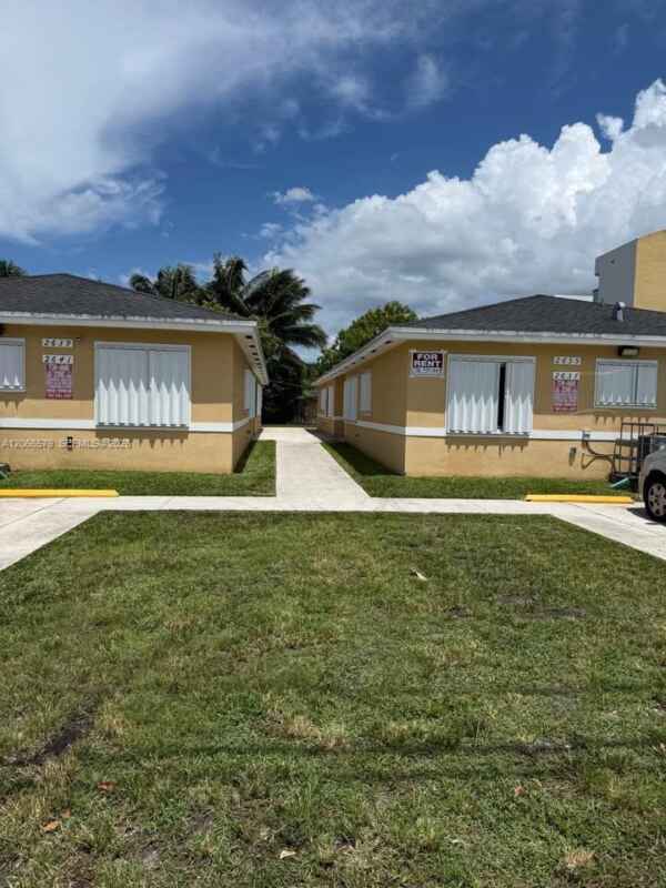 Photo - 2635 NW 24th Ave MIAMI, FL 33142 House