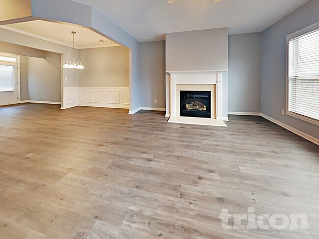 Building Photo - 205 Ledgewood Mill Way NE