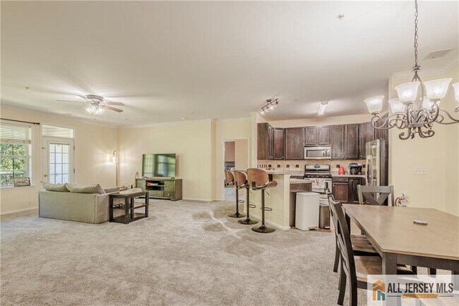 Foto del edificio - 224 Timberlake Dr