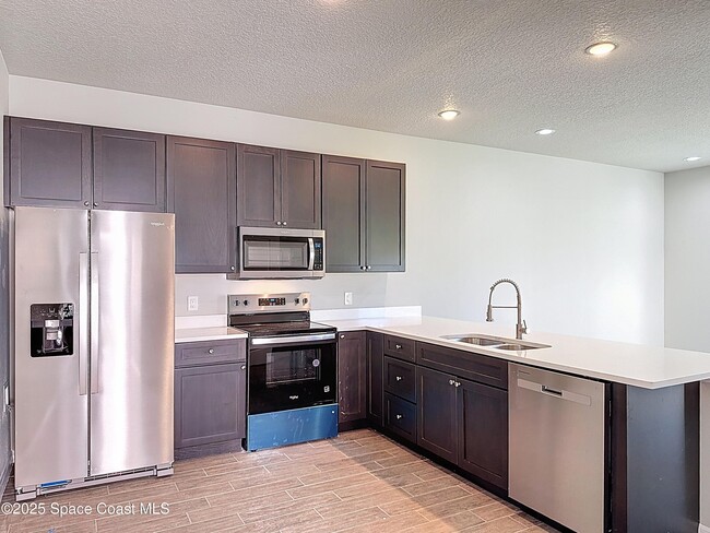 Foto del edificio - 534 L M Davey Ln