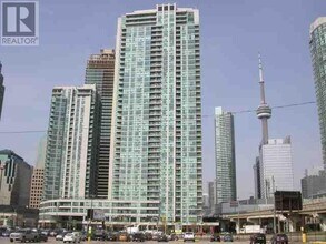 Building Photo - 16 Yonge St