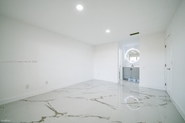 Building Photo - 3 br, 2 bath House - 9502 SW 151st Ct