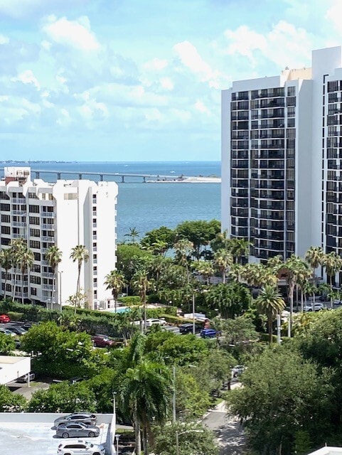 Foto del edificio - 170 SE 14th St