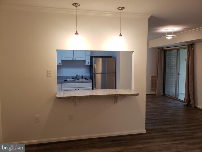 Foto del edificio - 12309 Braxfield Ct