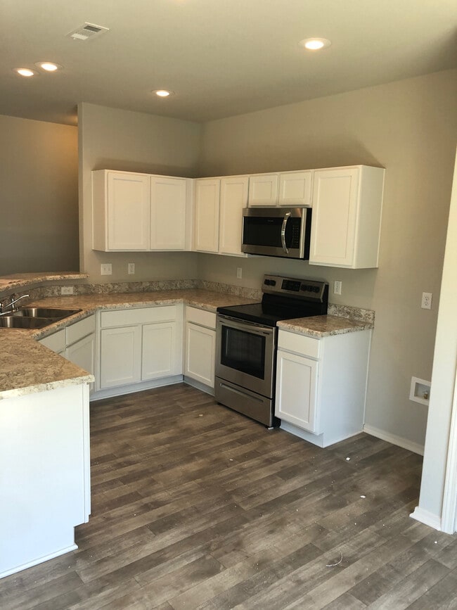 Building Photo - 5041 Fox Trail