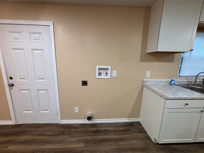 Building Photo - 2075 FM 2625