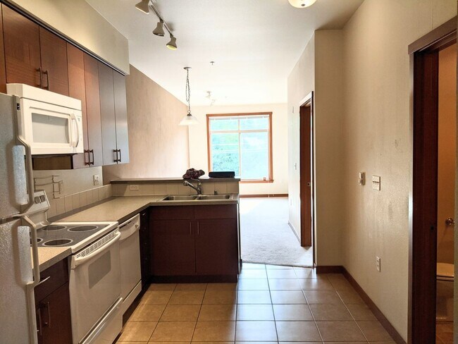 Foto del edificio - Centrally Located Condo