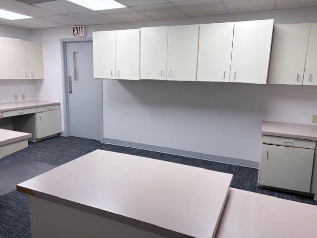 Foto del edificio - 100 Christy Park Dr