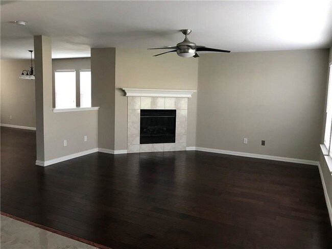 Building Photo - 1605 Knight Trail