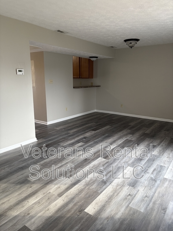 Foto del edificio - 410 Kirkcaldy Ct